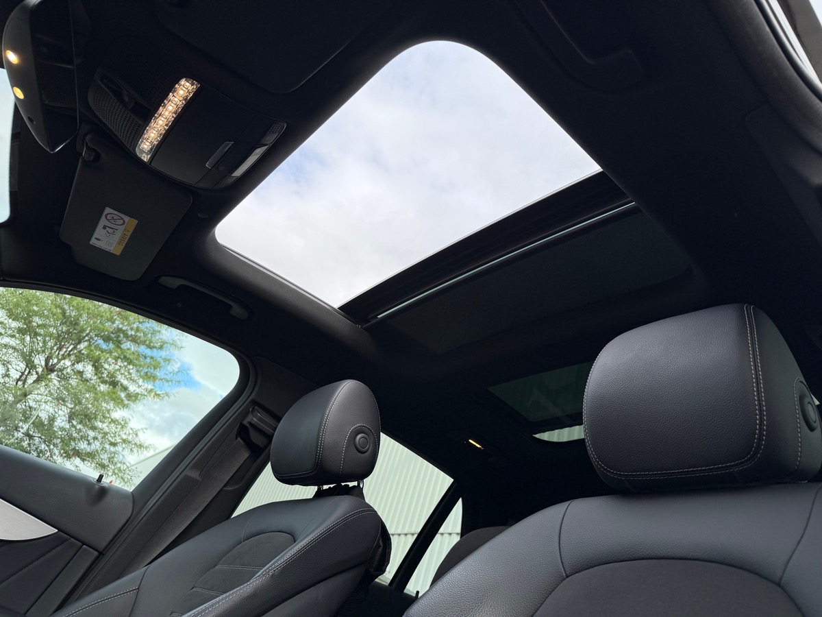 Mercedes-Benz Class GLC 300de AMG line 2.0 4MATIC 9G-TRONIC, Suivi COMPLET MERCEDES, Attelage élect