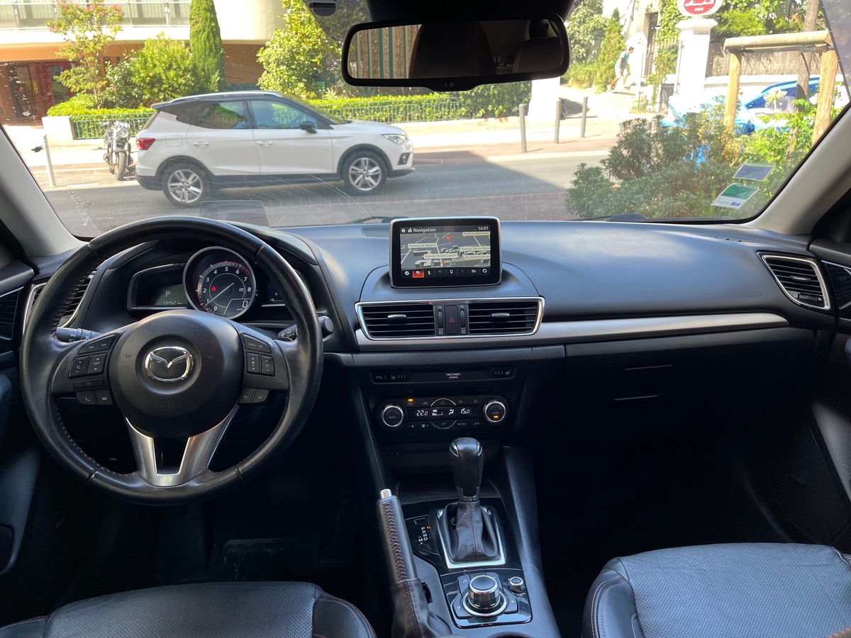 Mazda 3 2.0 120 CV SkyActiv-G / Pack Bose / Jantes Noires