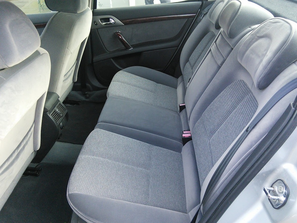 Peugeot 407 2.0 HDI 136  SIGNATURE