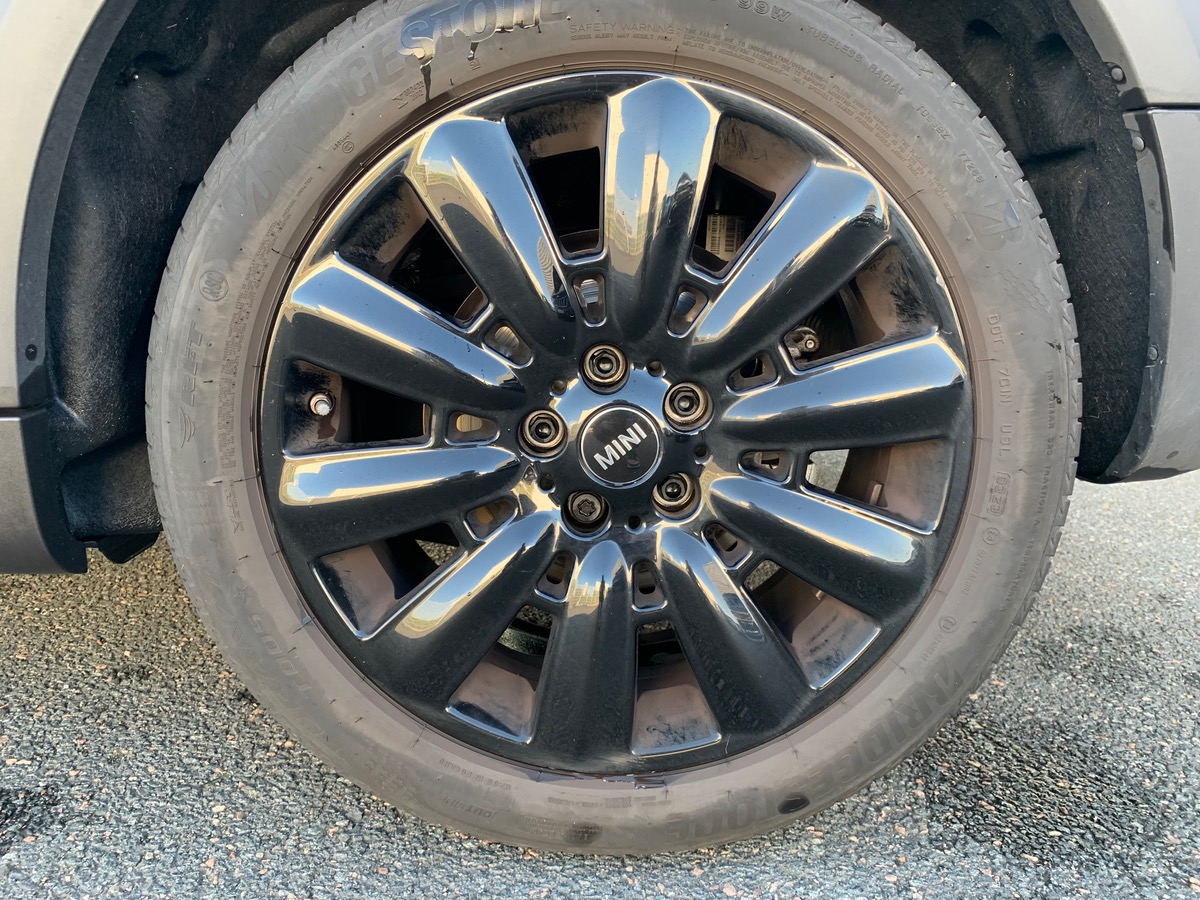 Mini Countryman 136 ch | Cooper Essential | Radars de stationnement avant / arrière | JA 18" design