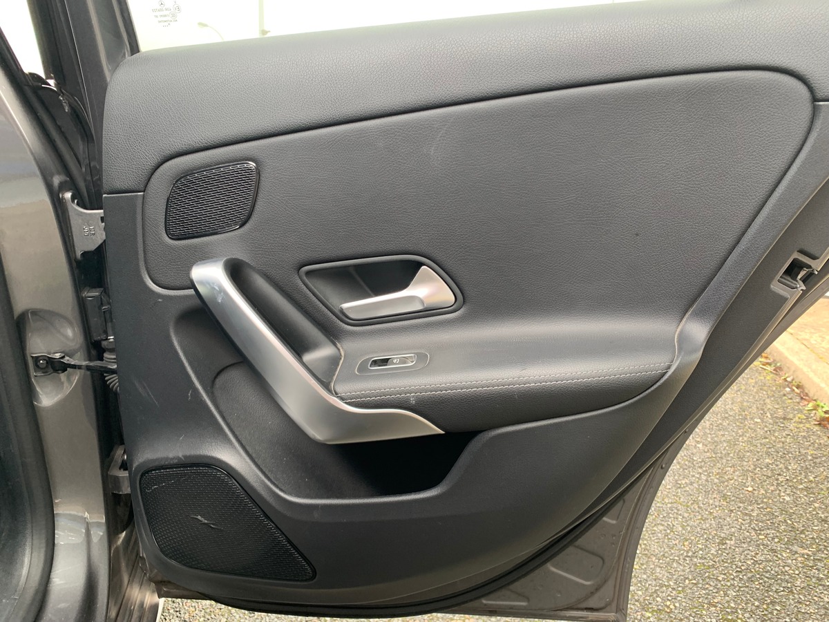 Mercedes-Benz Classe A 116 ch | Progressive line | Pack Sport Black | Pack Premium Plus | Toit pano