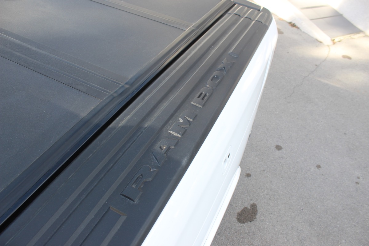 Dodge RAM CREW CAB 1500 5.7 V8 396 ch LARAMIE EDITION LONGHORN / RAM BOX / CARPLAY / ATTELAGE / E85