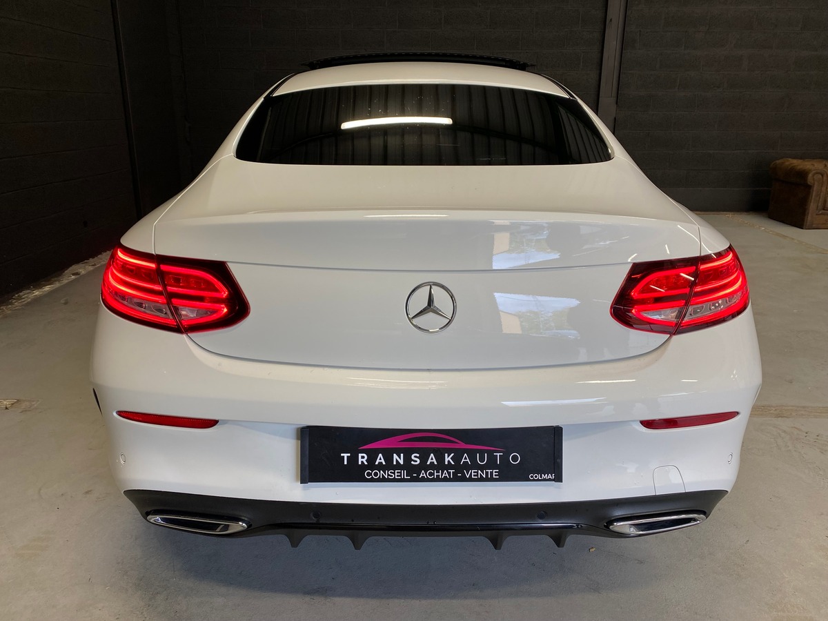 Mercedes Benz Classe C 220 cdi AMG Line / Toit Panoramique Ouvrant / Cock Pit / Led d Ambiance