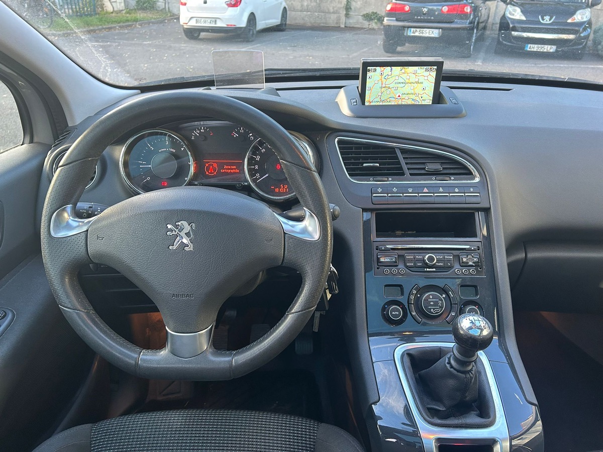 Peugeot 5008 1.6 HDI 115 CV 7 place allure 4X sans frait