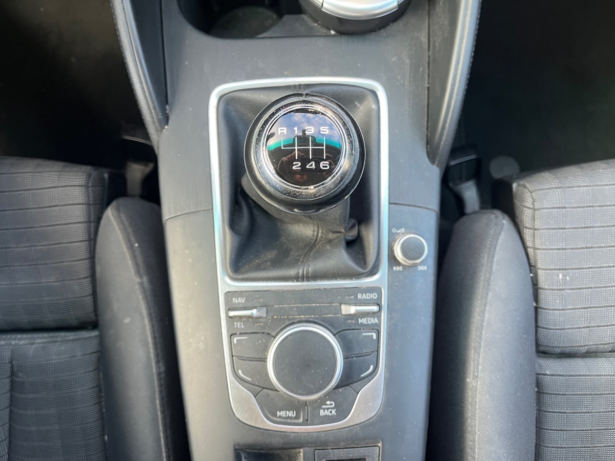 Audi A3 Limousine 1.6 TDI 110cv, Suivi entretien complet, courroie de distrib. OK, sièges chauffants