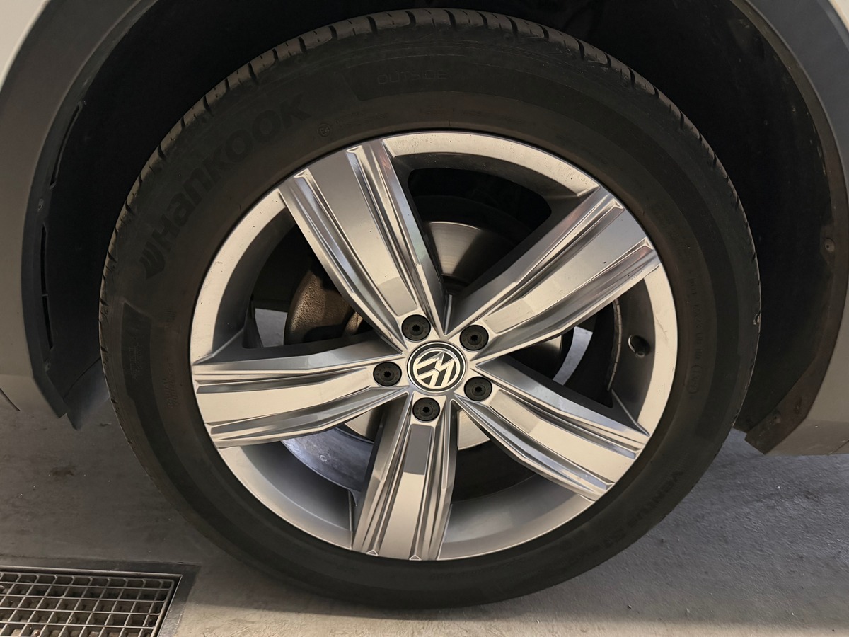 Volkswagen Tiguan ALLSPACE 2.0 tdi 4 MOTION CARAT FULL CockPit / Toit Panoramique Ouvrant