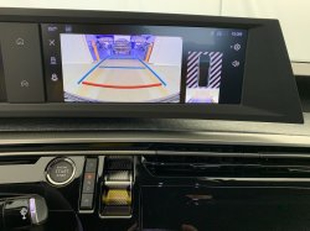 Peugeot 3008 NEW CROSSOVER 3008 Hybrid 145 e-DCS6 Allure