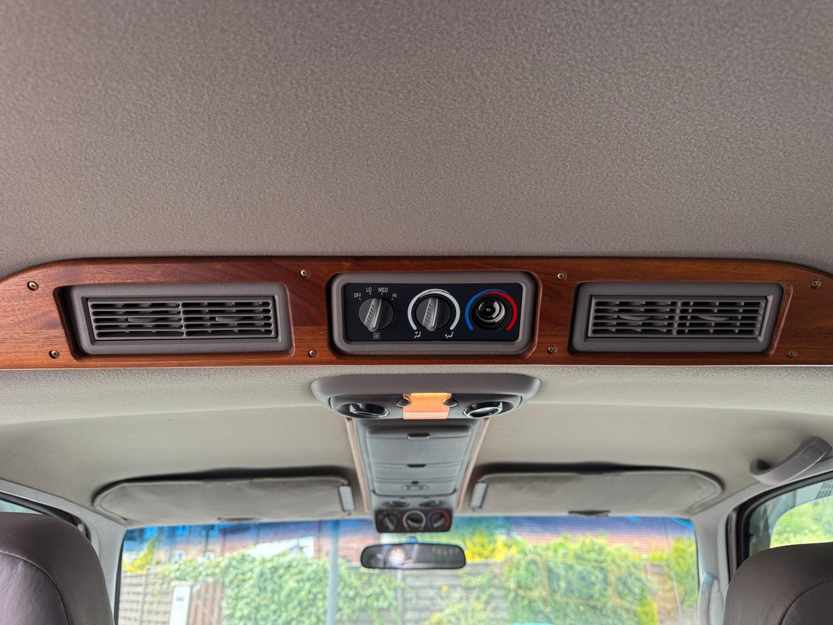 Chevrolet Suburban STARCRAFT 1500 5.7 V8 250cv 7 places