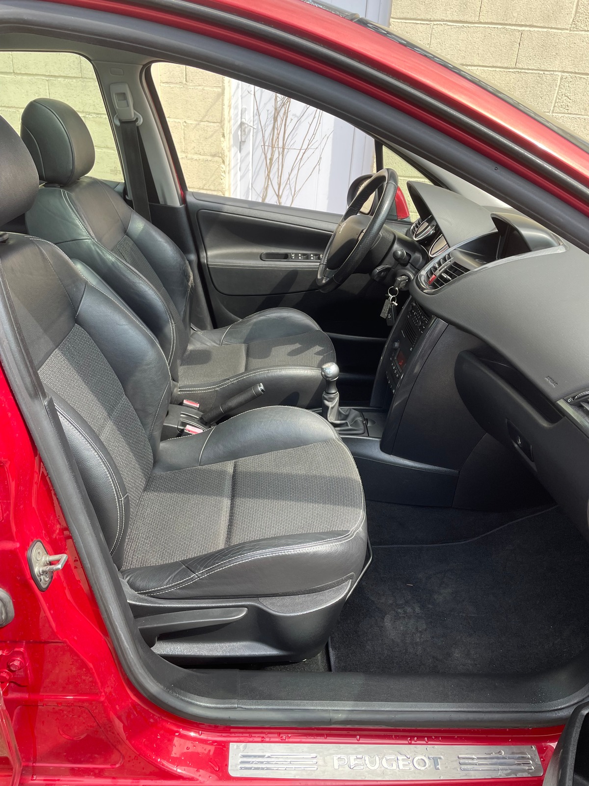 Peugeot 207 1.6 THP 150 Chx 167 700 Kms