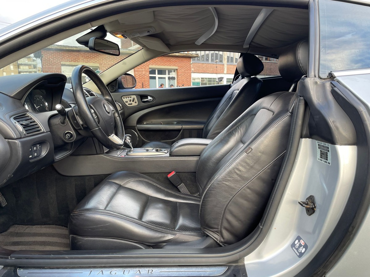 Jaguar XK V8 4.2