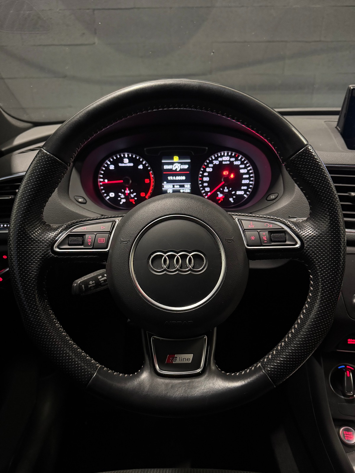 Audi Q3 2.0 TDI 120 MIDNIGHT SERIES SUIVI FULL AUDI