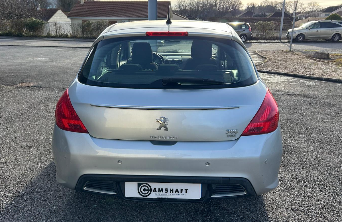 Peugeot 308 eHDI 1.6 (112 ch)