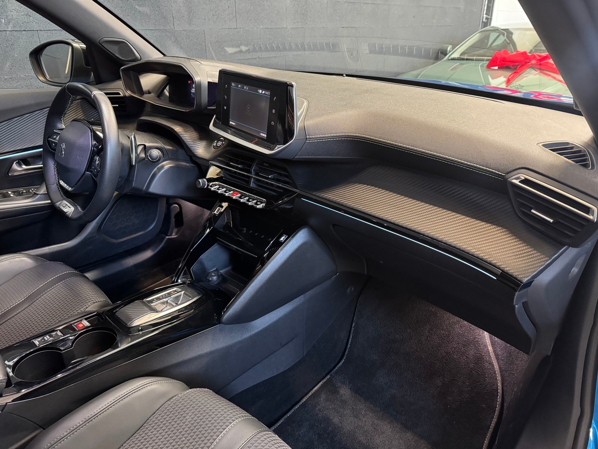 Peugeot 2008 GT 1.5 BLUE HDI