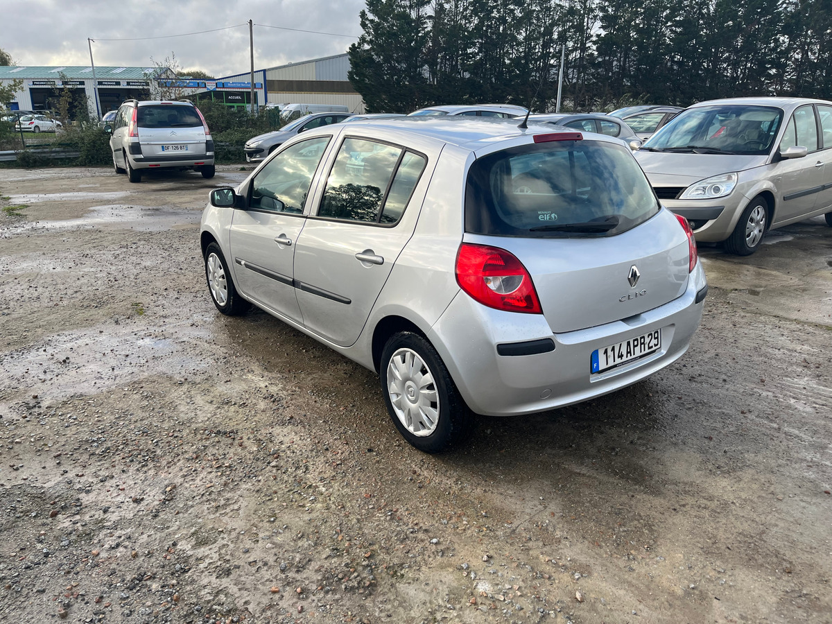 RENAULT Clio 1.5 dci