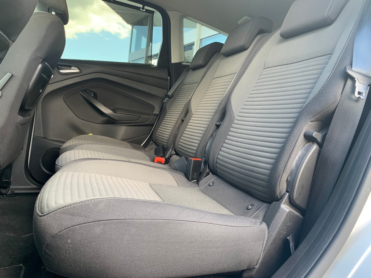 Ford C-max 170 chevaux | Titanium | Radar avant et arrière | Sièges chauffants | Apple car play
