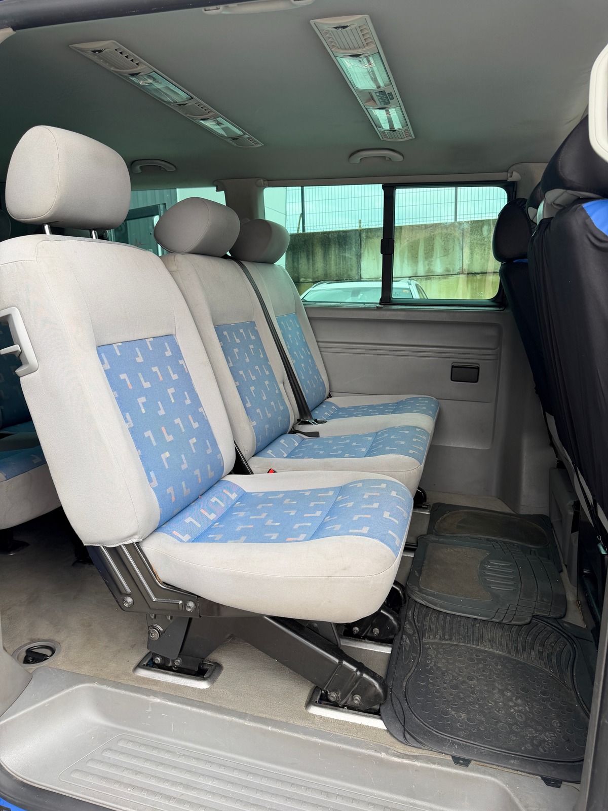 Volkswagen Transporter CARAVELLE 2.5 TDI 9 PLACES