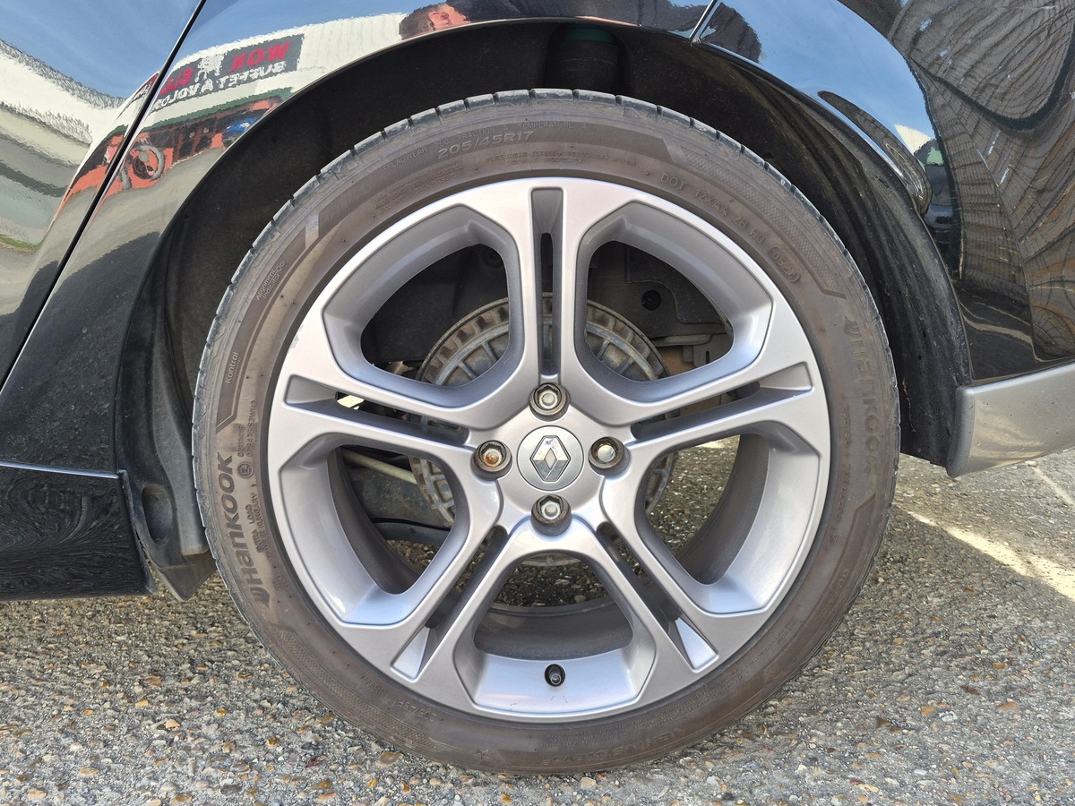 RENAULT Clio IV Estate 120 ch GT EDC