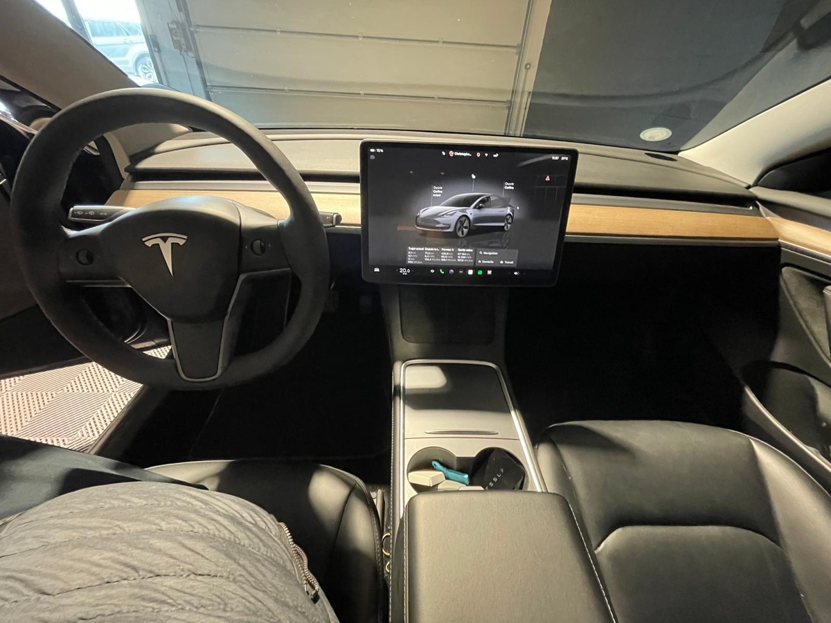 Tesla Model 3 RWD