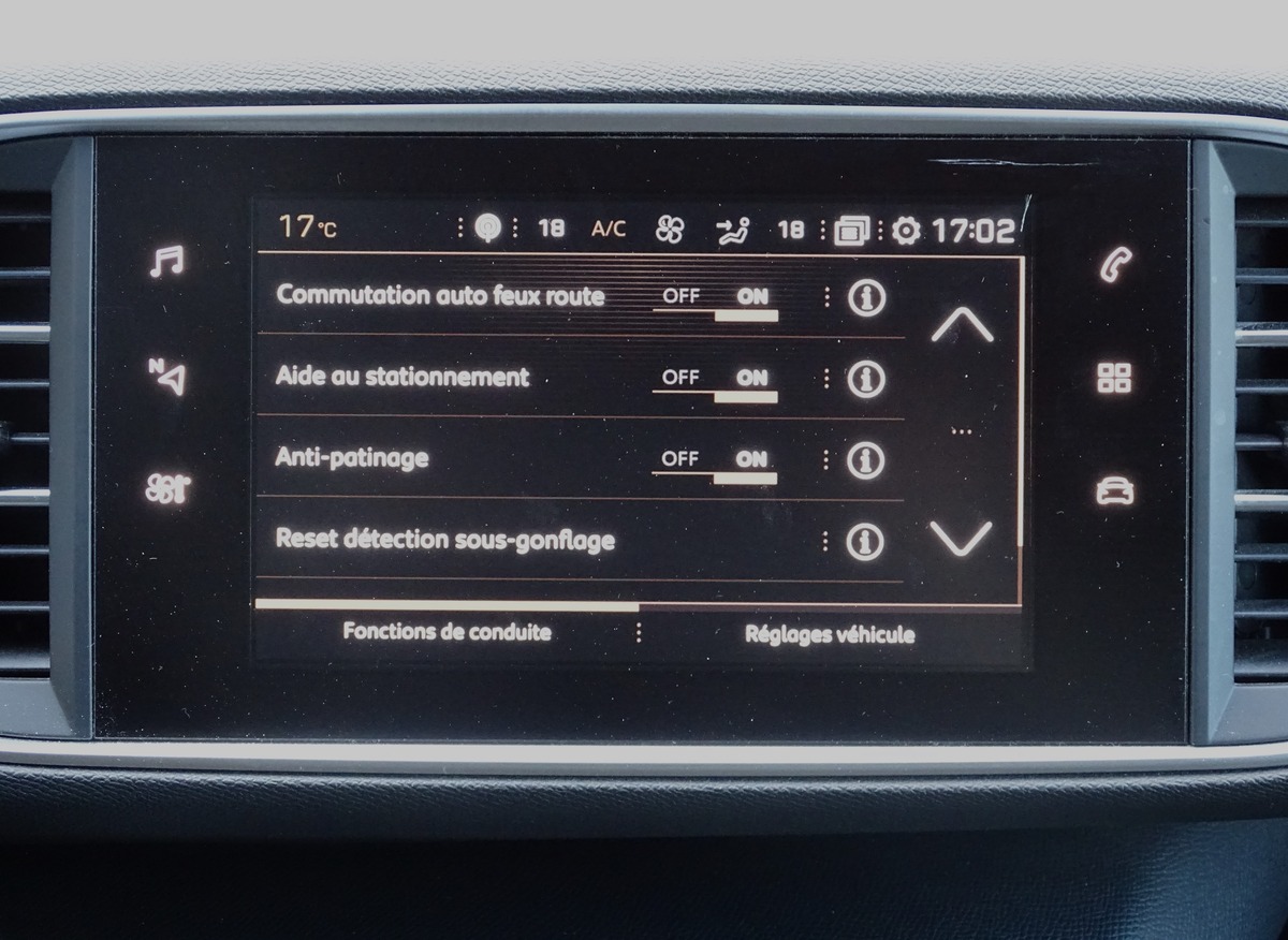 Peugeot 308 SW GENERATION-II SW 130 Ch ALLURE EAT BVA ( DISTRIBUTION OK / CARPLAY )