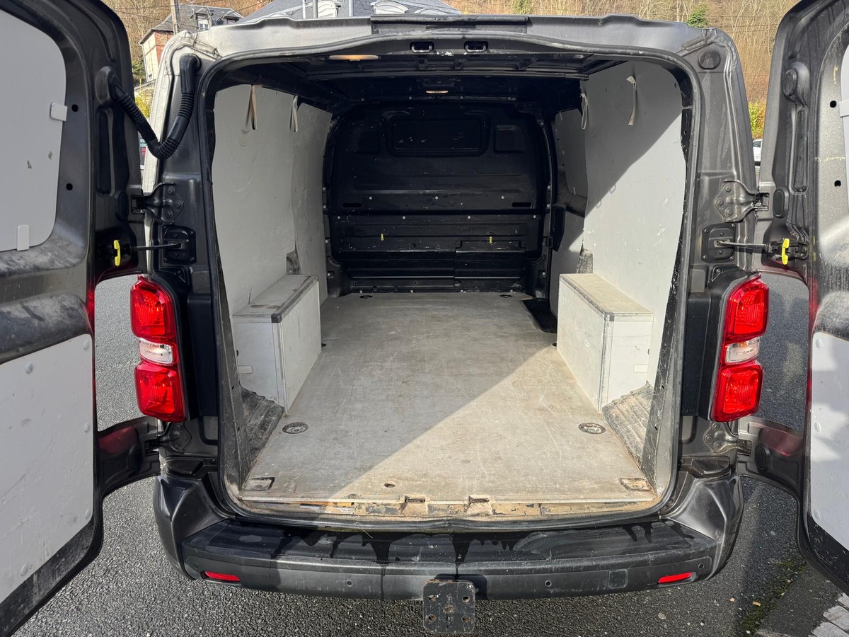 Peugeot Expert 2.0 blue-hdi 177cv EAT8 Fourgon Long - Première main