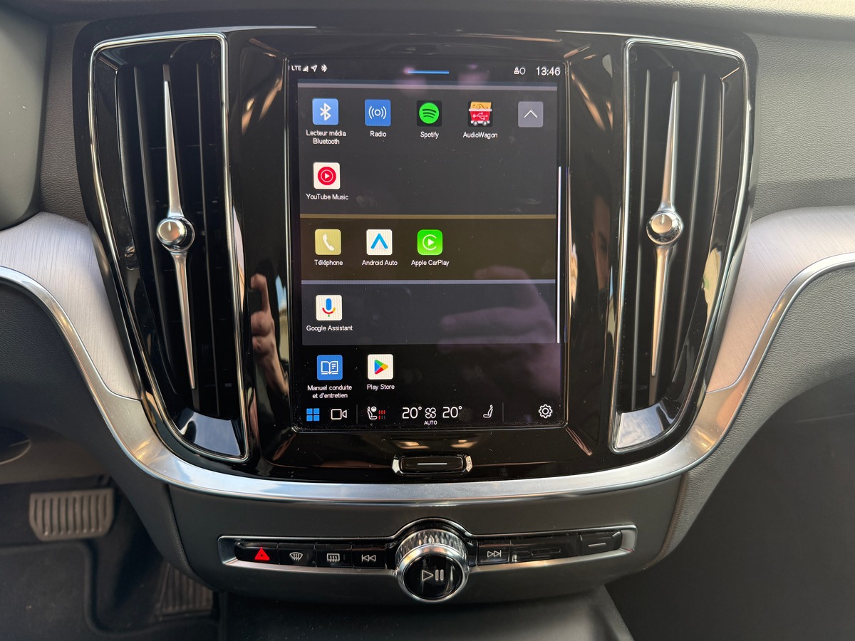 Volvo V60 B4 2.0 Ti 16V Mild Hybrid DCT7 197 cv