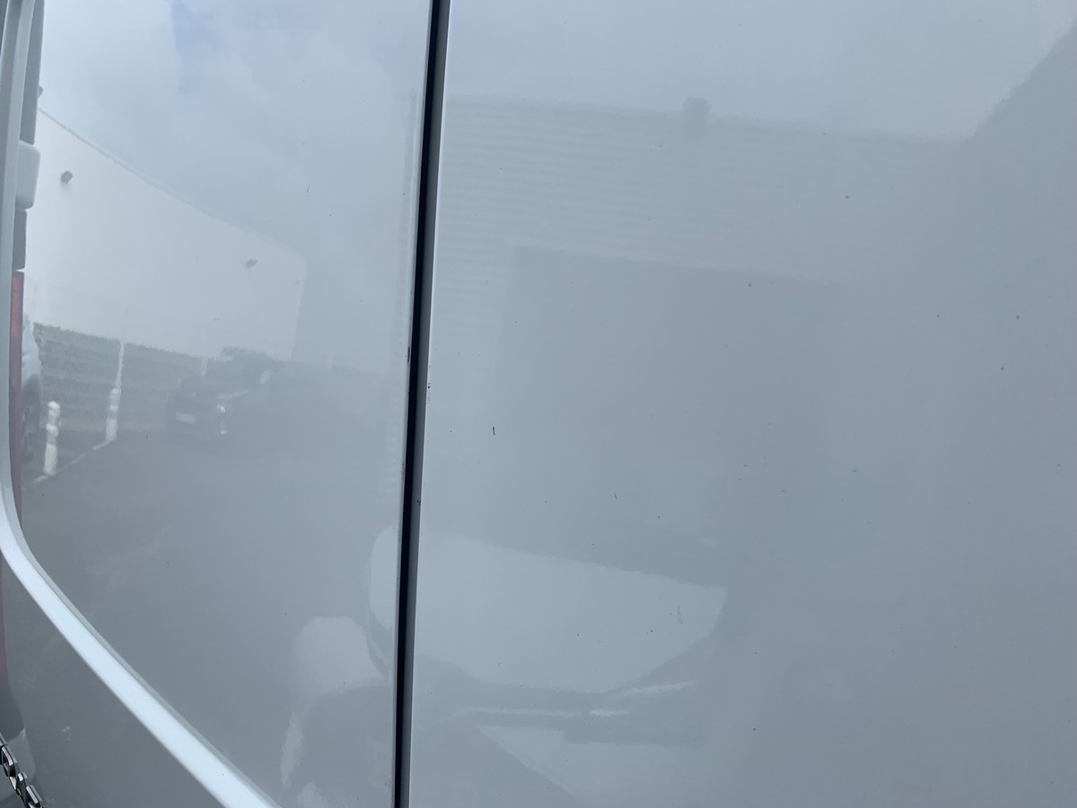 RENAULT Trafic 95 chevaux | 3 Places | Régulateur de vitesse | GPS | Climatisation | Bluetooth