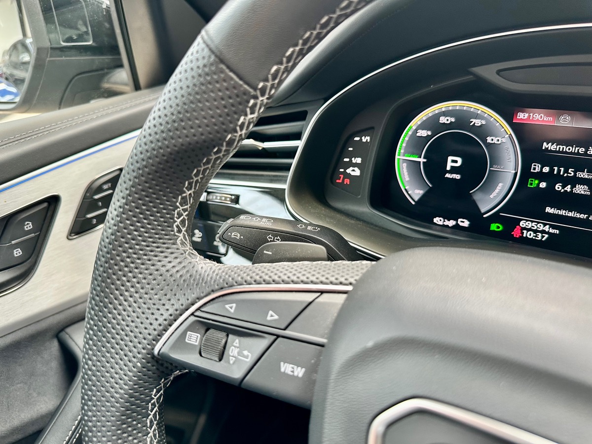 Audi Q8 60 TFSIE 462 Compétition Tiptronic 8 Quattro 1ère Main FR Full Options