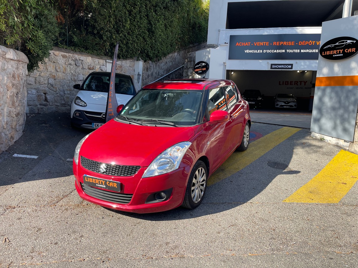 Suzuki Swift 1.2 VVT 94 CV / Toit ouvrant/ Caméra de recul / 5 portes