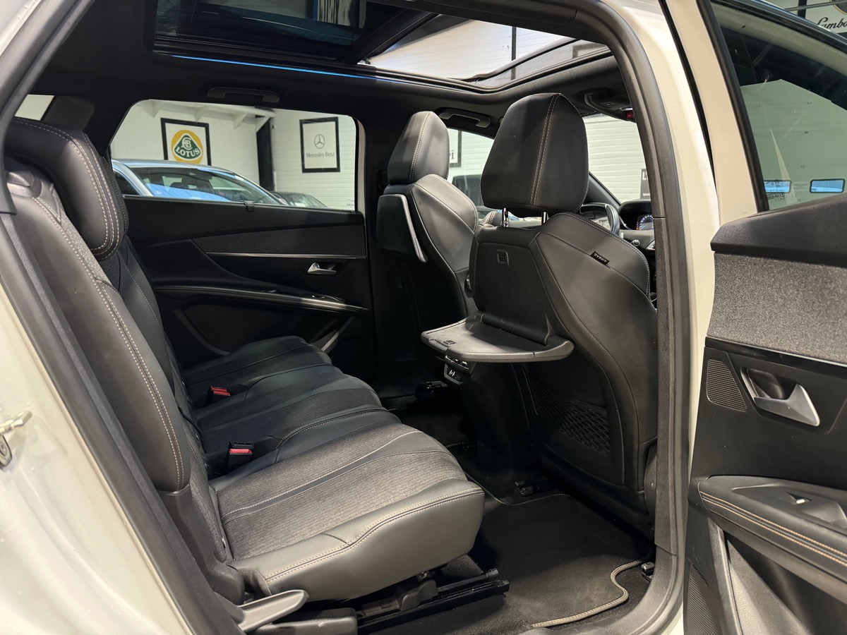 Peugeot 5008 2.0 BLUE HDi EAT8 180CV GT LINE 1ERE MAIN CARPLAY / ATTELAGE