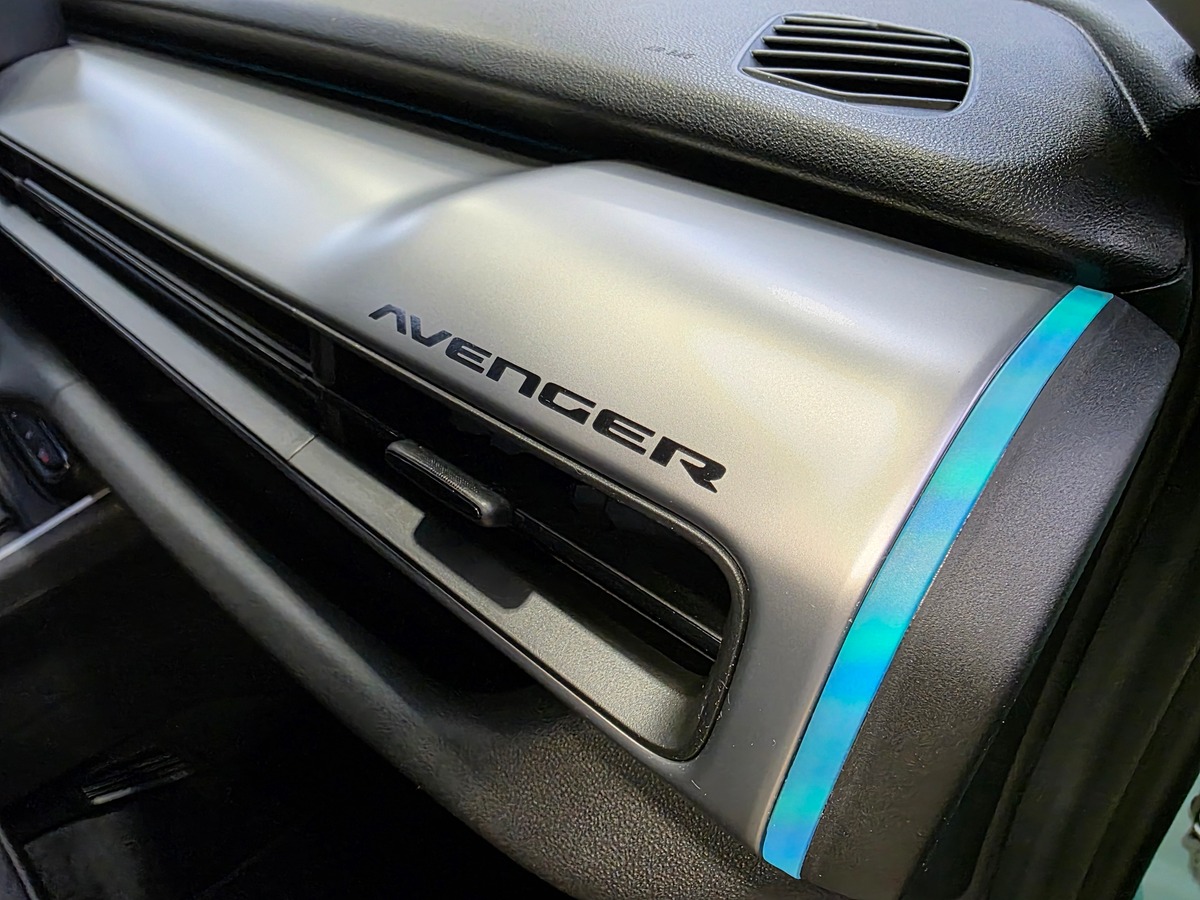 Jeep Avenger (2) 1.2 TURBO T3 100 E-HYBRID SUMMIT JBL / CAMERA C