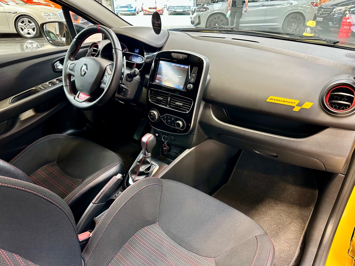 RENAULT Clio IV RS (2) 1.6 200 EDC6