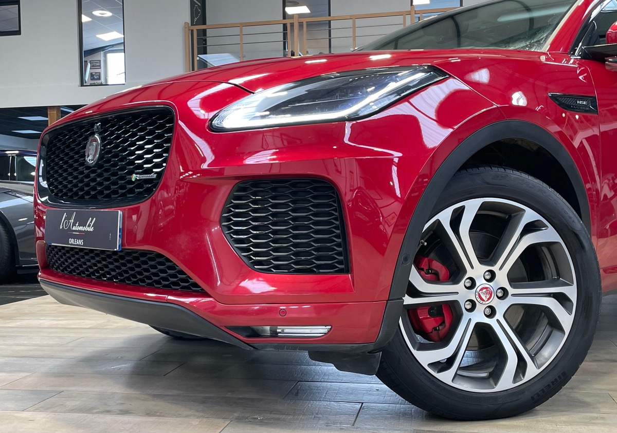Jaguar E-Pace 2.0L P-250 AWD R-DYNAMIC HSE - TOIT PANO/VOLANT CHAUFFANT