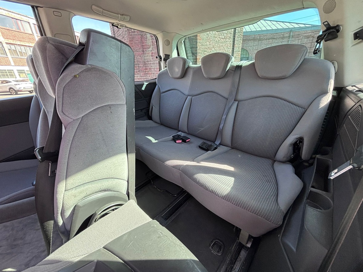 Peugeot 807 8 places 2.0 HDi 120 Confort - Distribution neuve - Attelage - Garantie