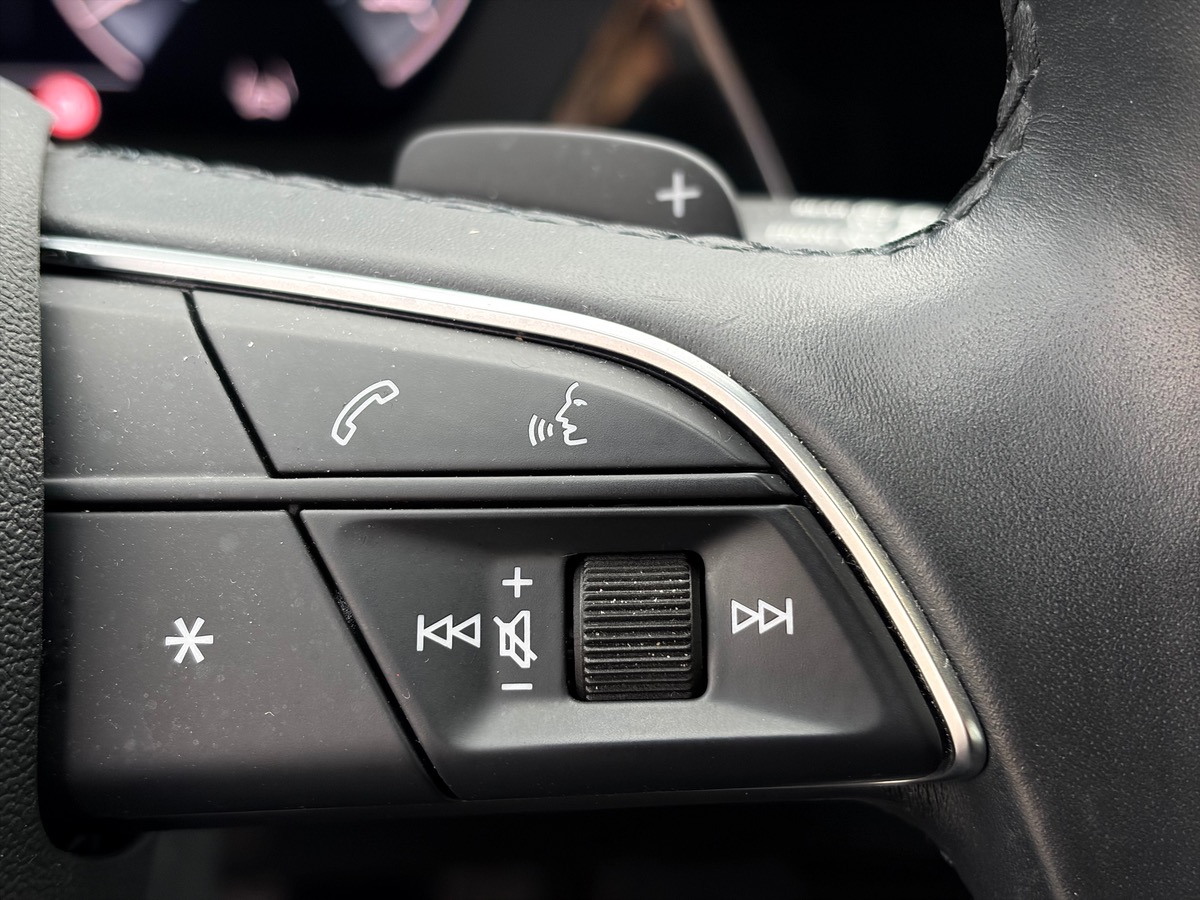 Audi A3 DESIGN LUXE Sportback 40 1.4 TFSIe 16V 204 Plug in Hybrid S Tronic6 150 cv Boîte auto