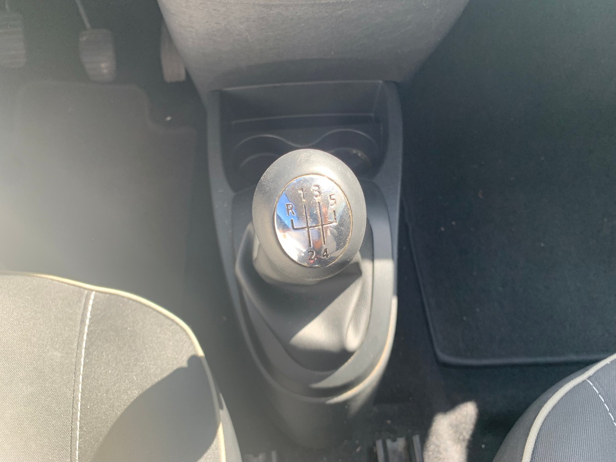 RENAULT Twingo 75 chevaux | Life | Premiére MAIN | Climatisation | Roue secours | Ordinateur de bord