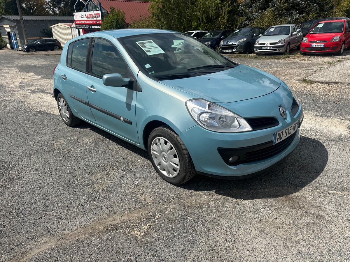 RENAULT Clio III 1.6 16v 110cv boite auto 172075km