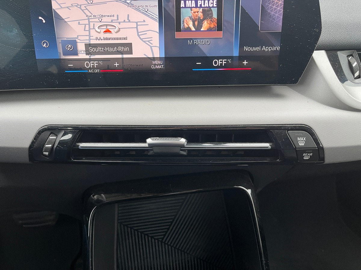 Bmw Série 2 225e Active Tourer XDRIVE, SUIVI COMPLET BMW, ATTELAGE, CAMERA, PARK ASSIST