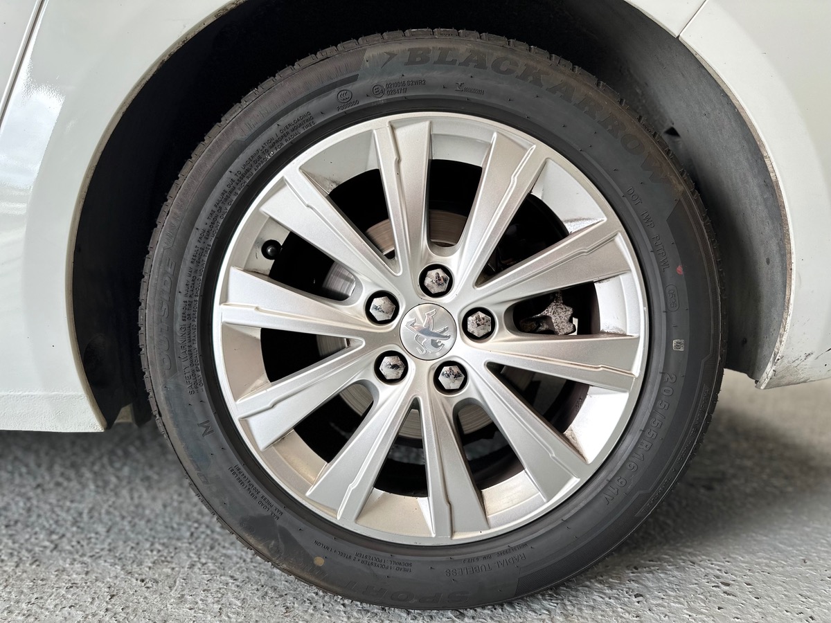 Peugeot 308 SW II (2) SW 1.5 BLUEHDI 100cv S&S STYLE