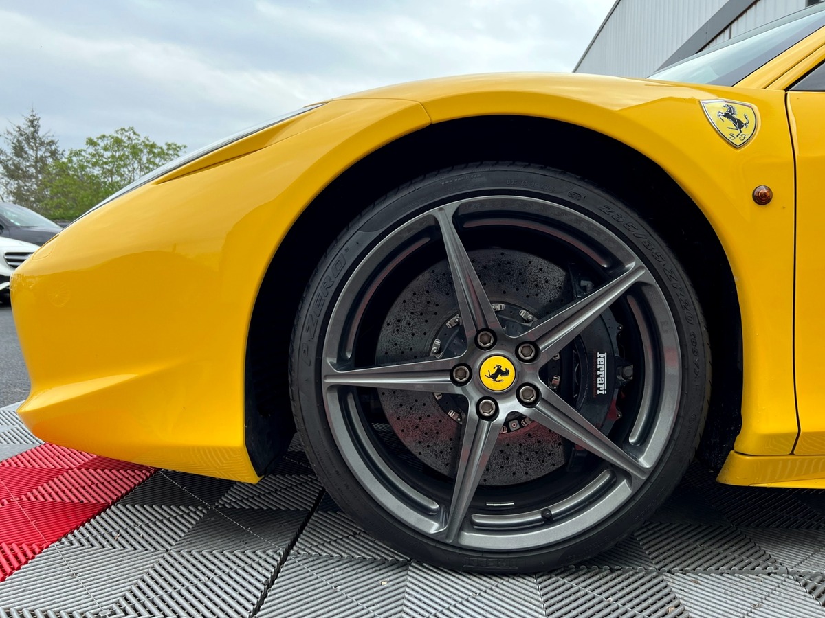 Ferrari 458 ITALIA V8 4.5 570 VOLANT LED / BAQUET