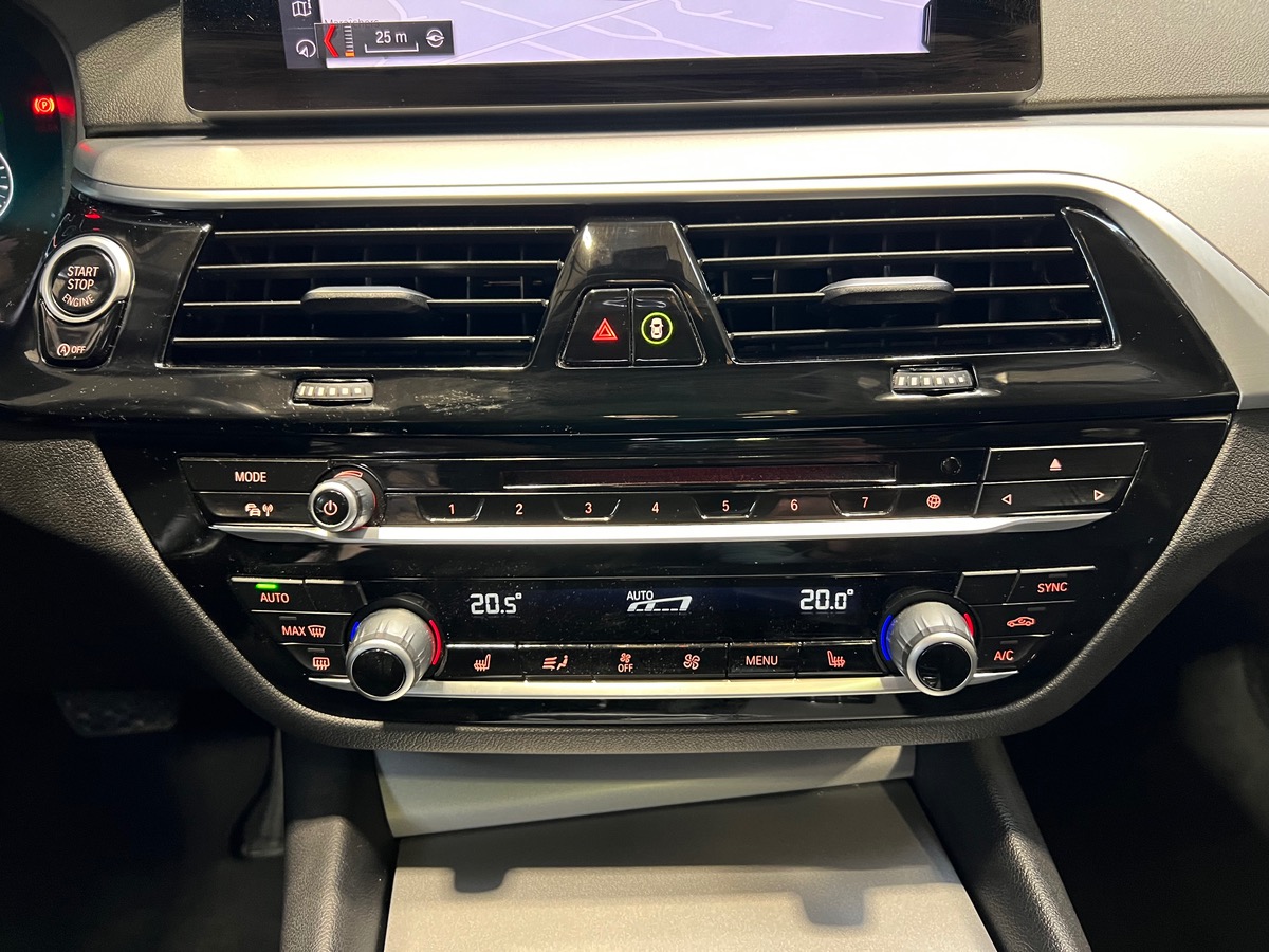 Bmw Série 5 (G31) TOURING xDrive 530D 265 BVA8 LUXURY /Toit pano / Attelage Électrique/