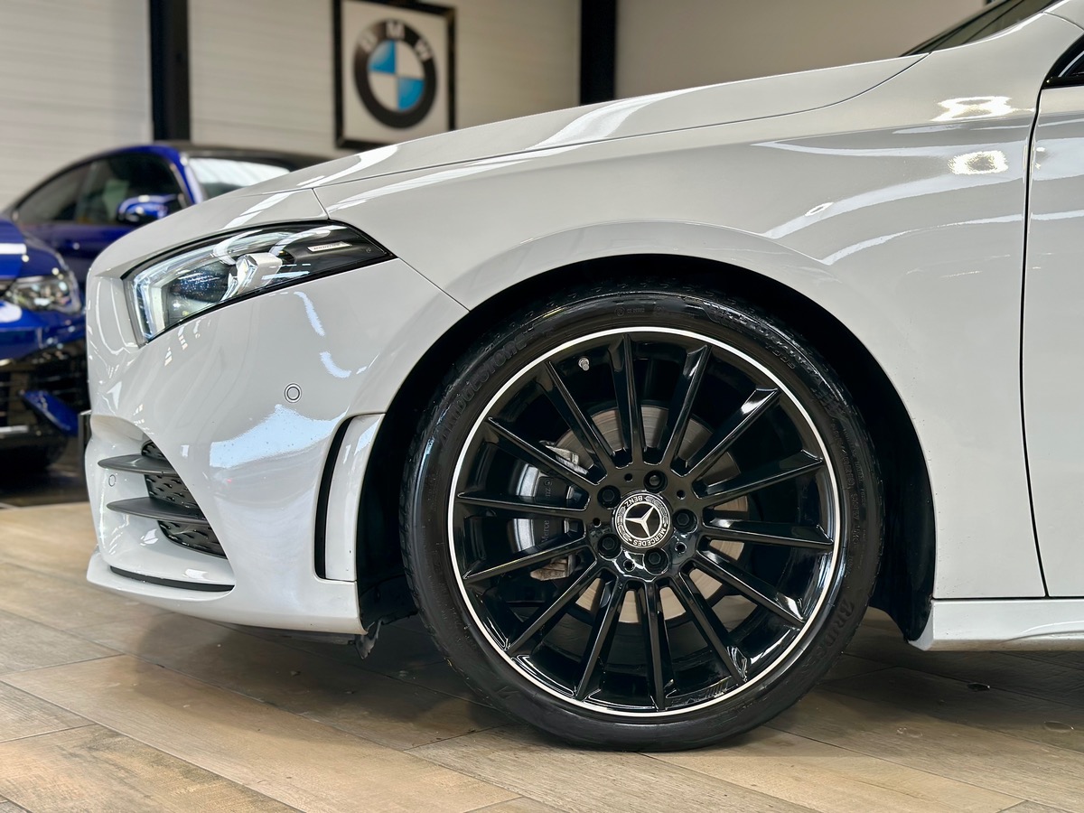 Mercedes-Benz Classe A IV 200 AMG Line 163 7G-DCT Options +++ j