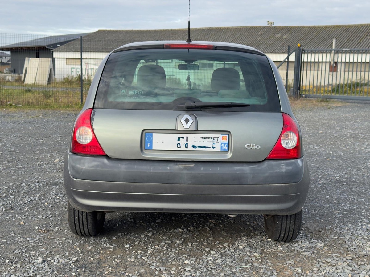 RENAULT Clio 1.6 16V