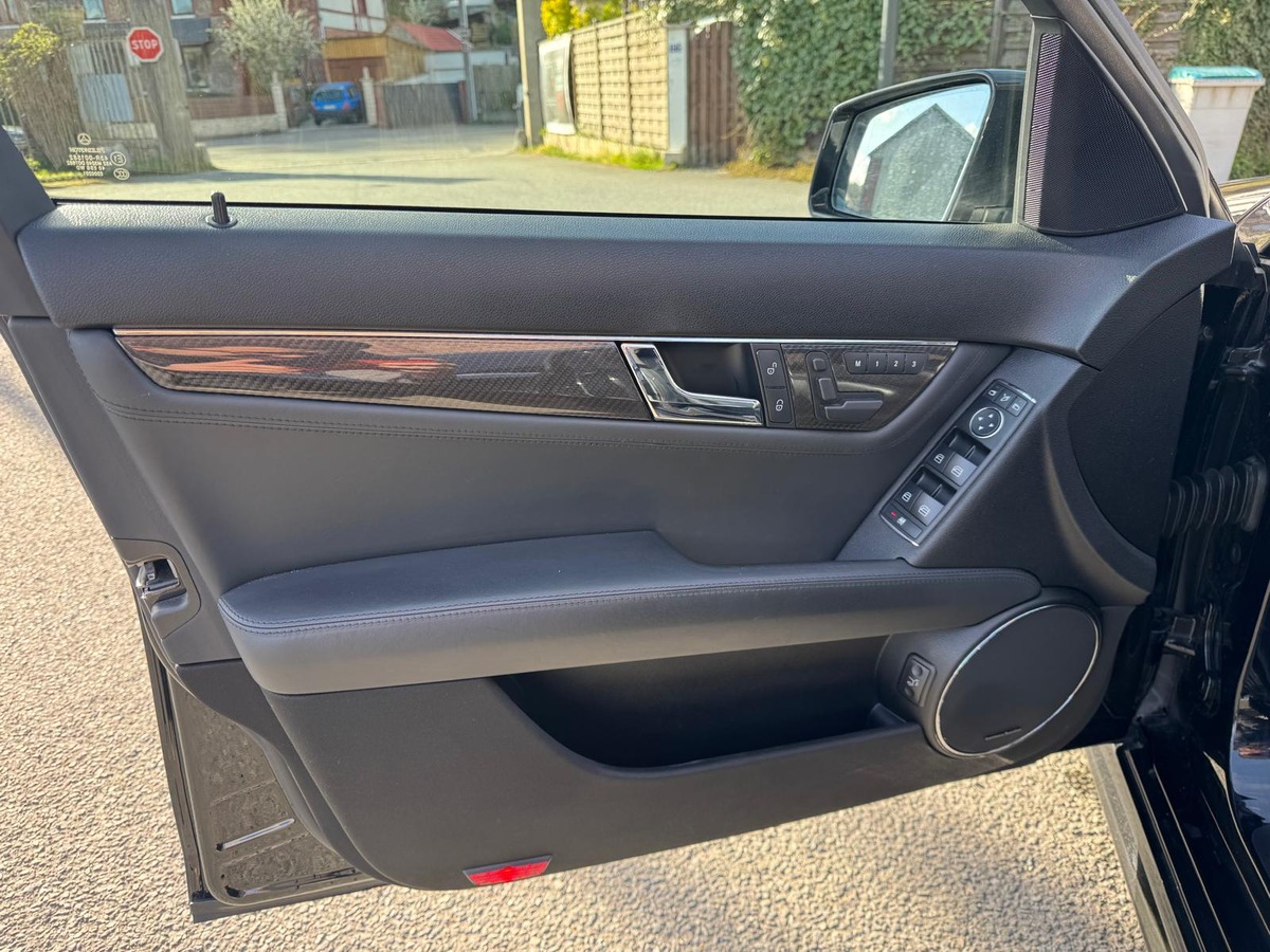 Mercedes-Benz Classe C 63 AMG 6.3 457cv Avantgarde BVA7- Suivi complet