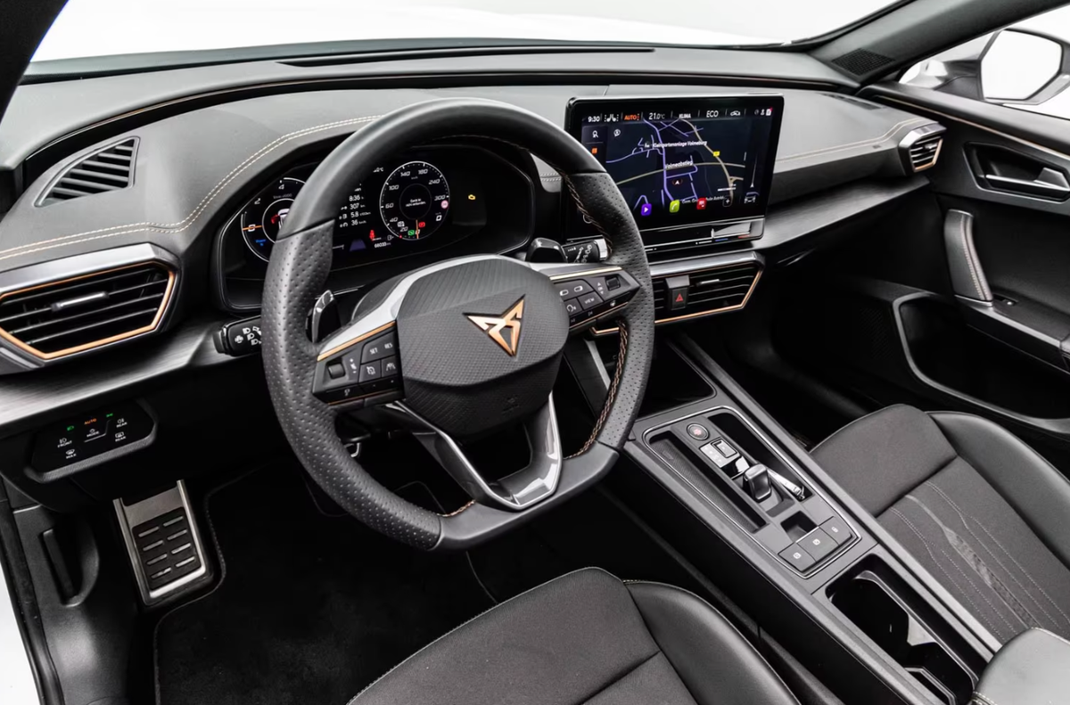 Cupra Formentor 1.4 e-HYBRID 245ch VZ DSG6/Toit ouvrant/Matrix/Caméra