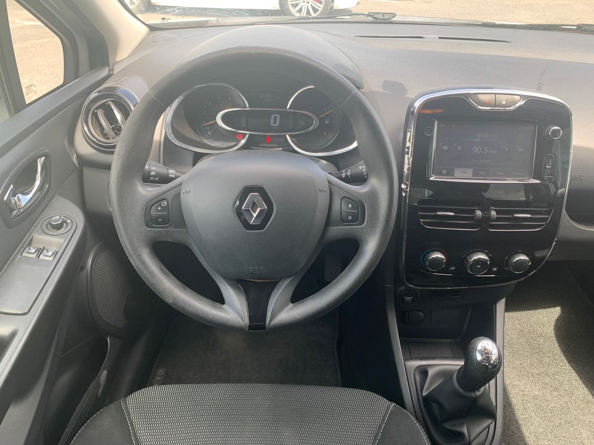 RENAULT Clio IV 75 ch | Air Medianav | 2 Places | Régulateur de vitesse | Climatisation | Bluetooth