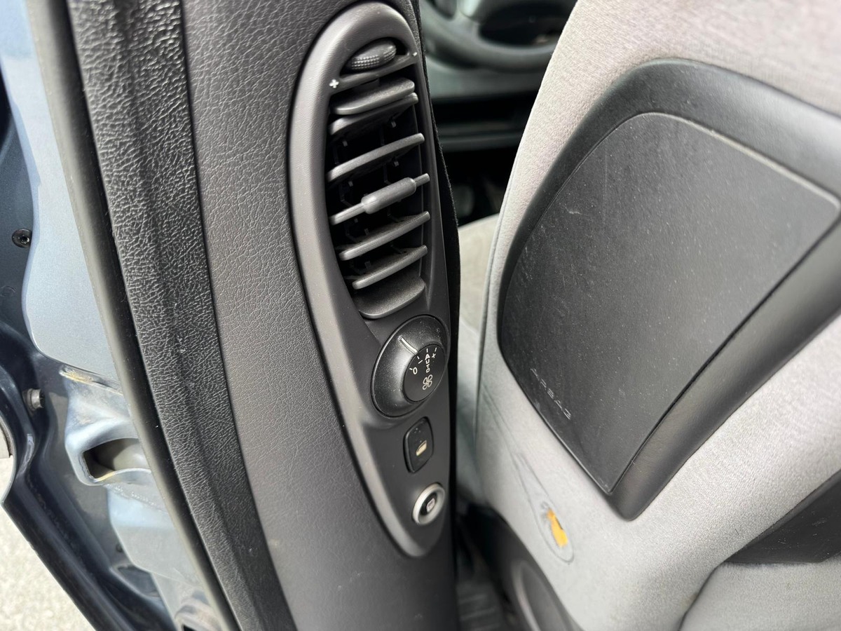 Citroën C8 2.0 HDI 120- 7 Places- Distribution neuve