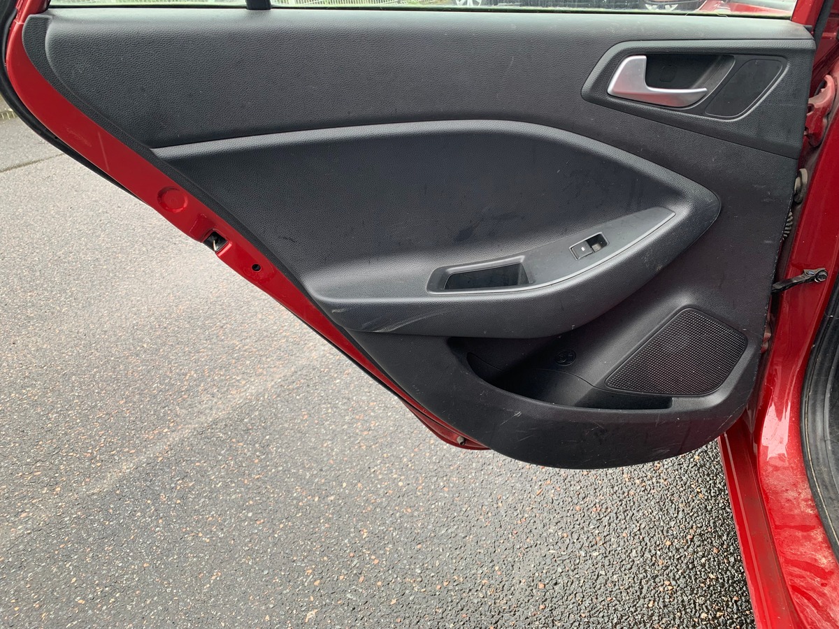 Hyundai i20 84 ch | Edition 1 | Régulateur de vitesse | Jantes Alu | Climatisation | Radar arriére