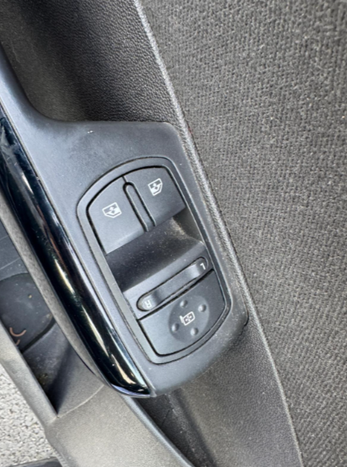 Opel Corsa 1.3 cdti 75ch 5 portes GPS / Aide au stationnement / Clim /