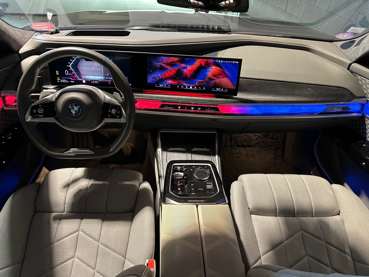 Bmw Série 7 750 xe  **** Full Options **** Tva Récupérable