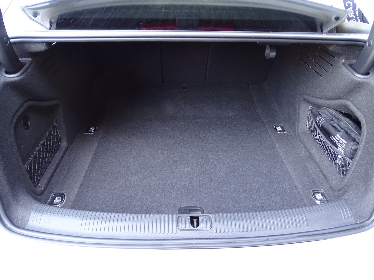 Audi A4 V (3) 35 TDI 163 Ch S-LINE S-TRONIC PACK  BRILLANCE  NOIR AUDI EXCLUSIVE